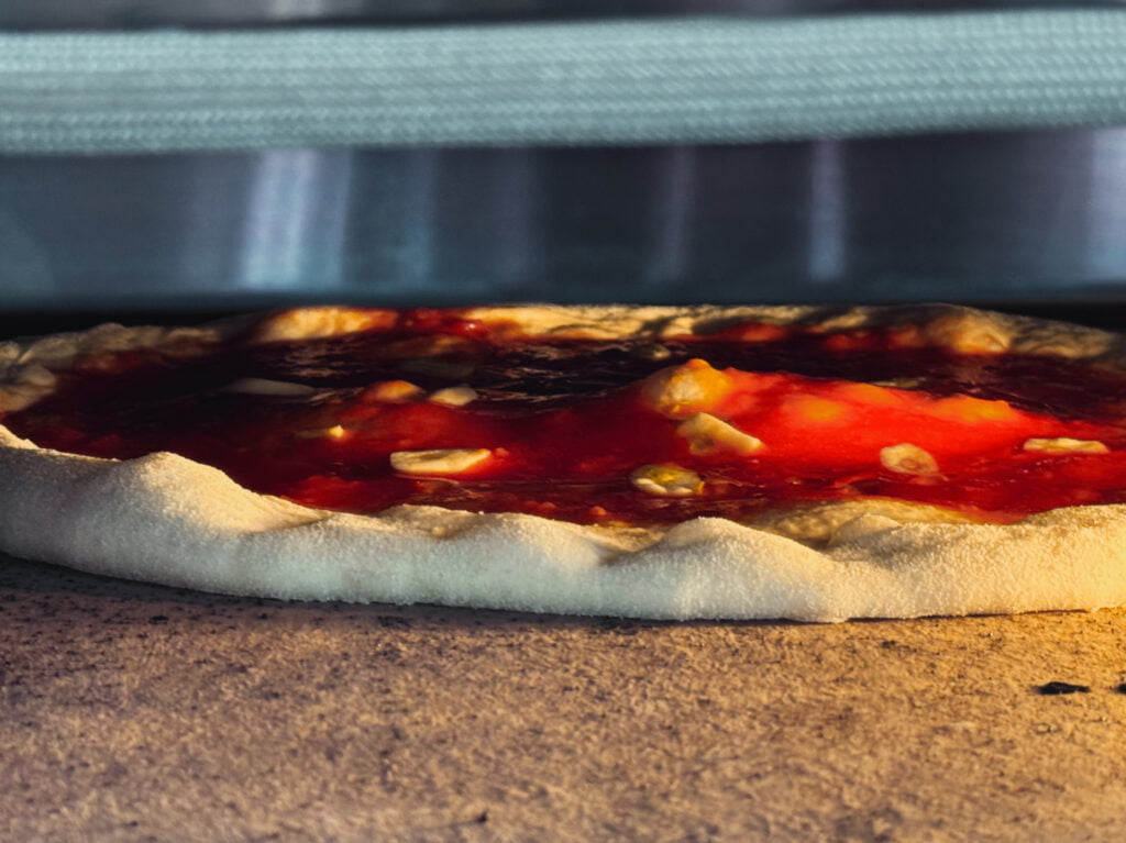 Marinara pizza in the Effeuno P134H